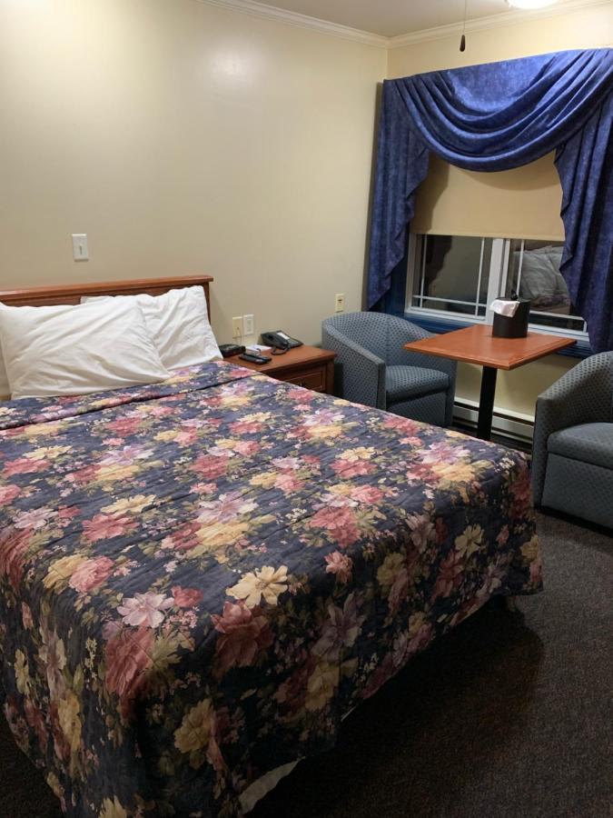 Travelodge By Wyndham Motel Fredericton