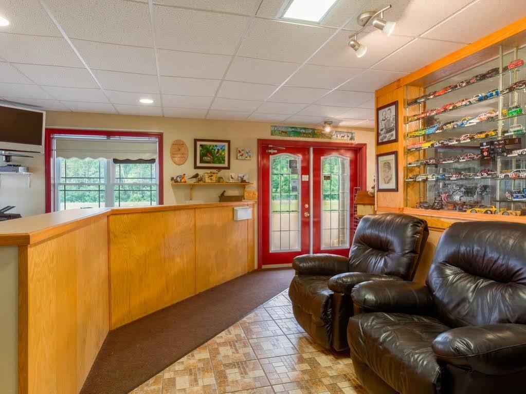 Travelodge By Wyndham Motel Fredericton