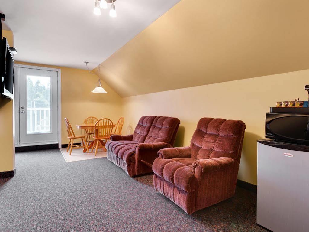 Travelodge By Wyndham Motel Fredericton